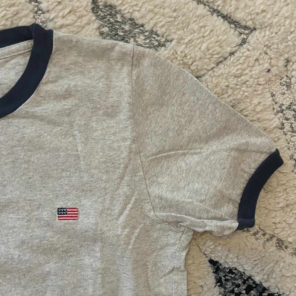 Brandy Melville Gray Tee with Navy Trim - Picture 3 of 3